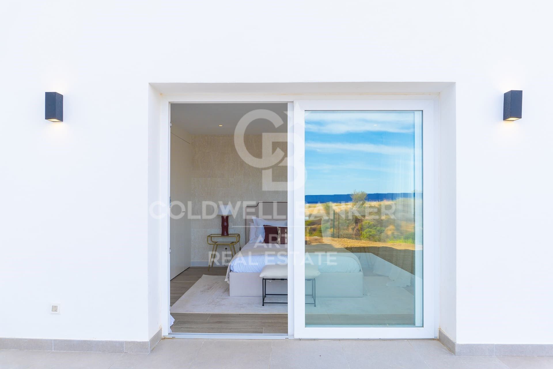 Luxury second floor apartment in new construction in Casares