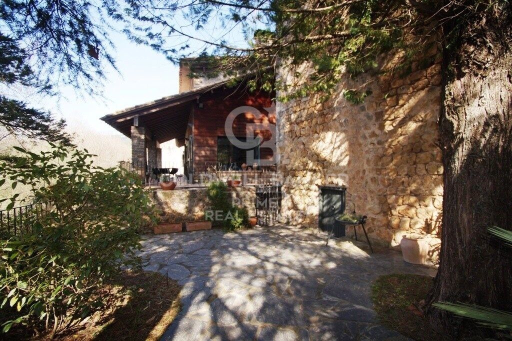 For sale special Masía-style property in the municipality of Sant Llorenç de la Muga, Alt Empordà