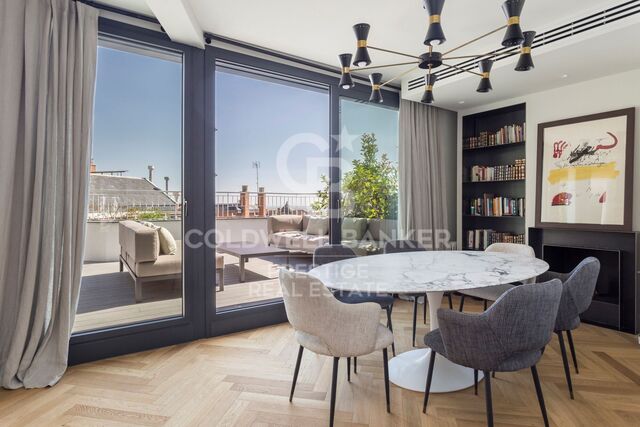 For sale brand new penthouse with fantastic terrace and views in Sant Gervasi