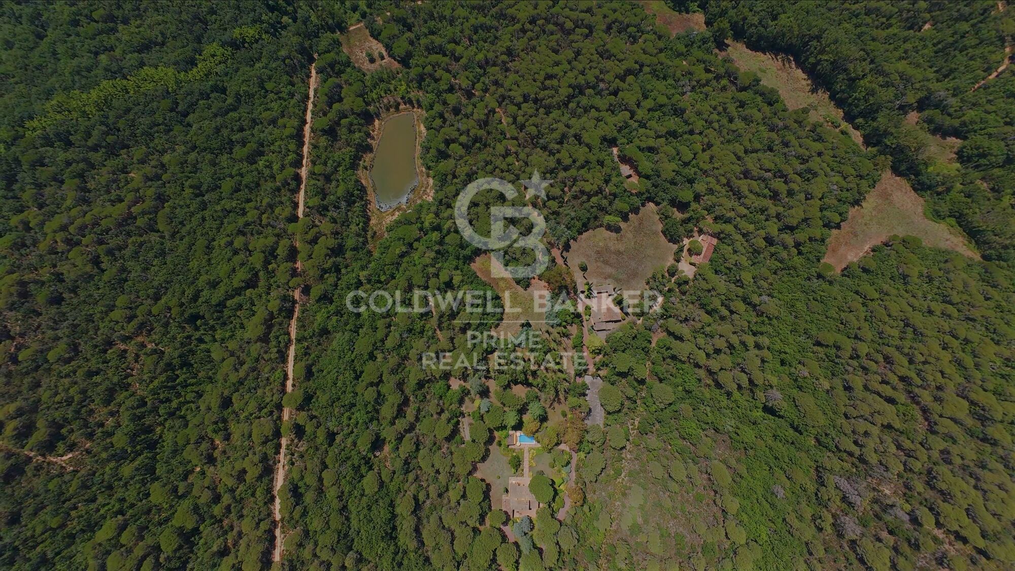 Finca rústica única junto al PGA Catalunya