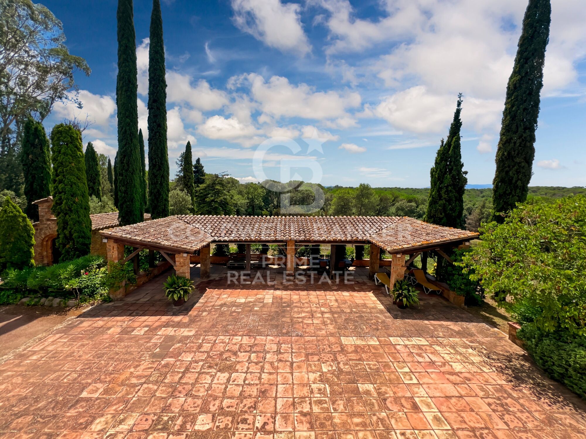 Finca rústica única junto al PGA Catalunya