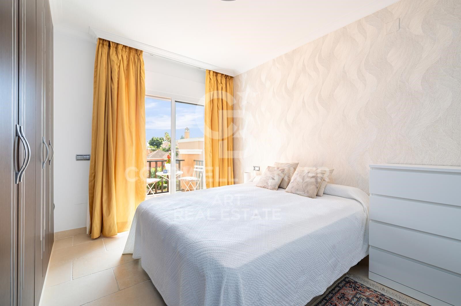 Elegante adosado en Brisas del Sur, Nueva Andalucía