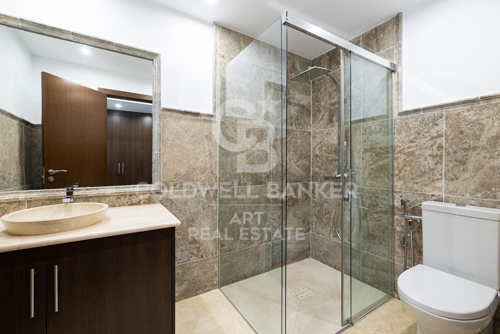 Elegante adosado en Brisas del Sur, Nueva Andalucía