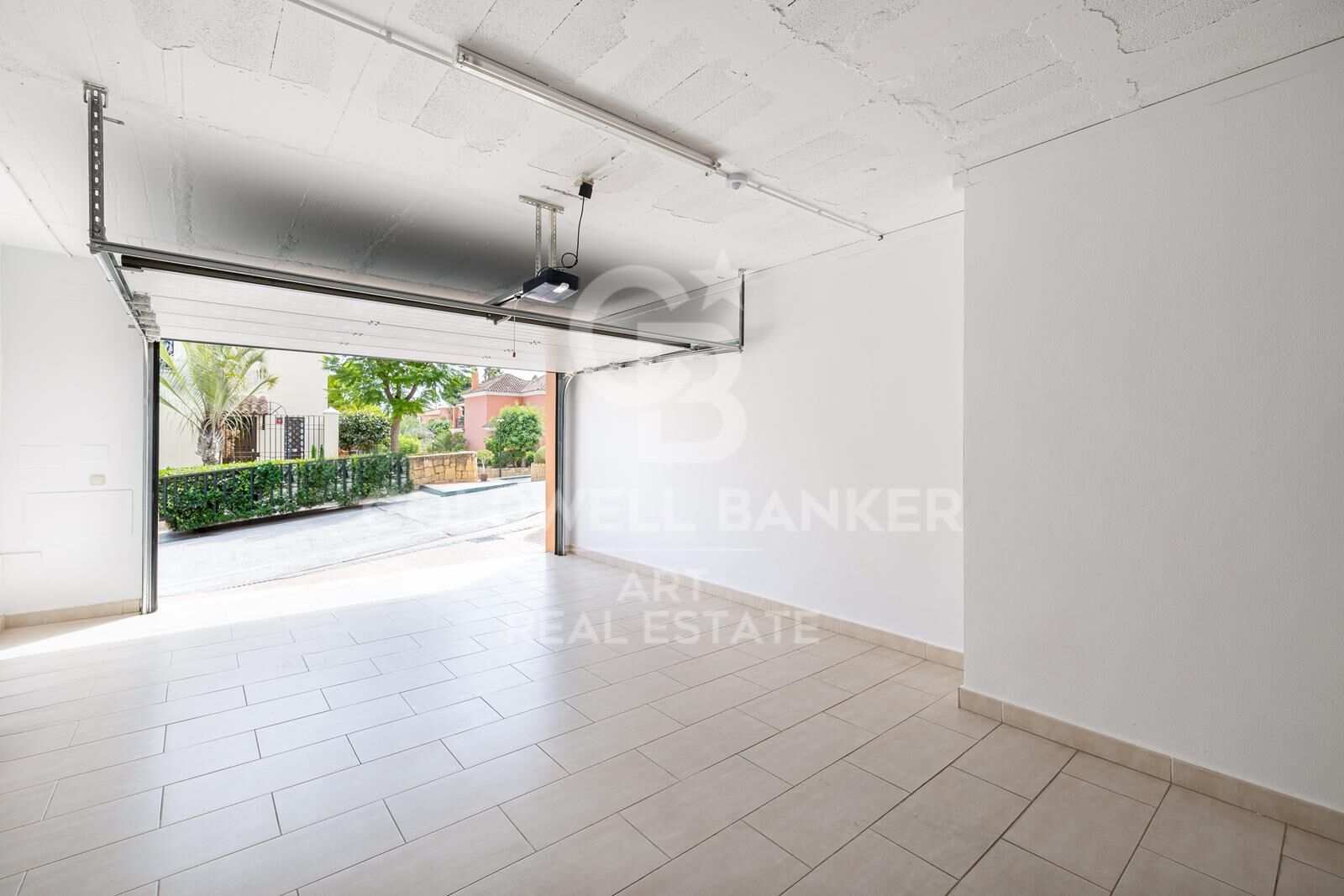 Elegante adosado en Brisas del Sur, Nueva Andalucía