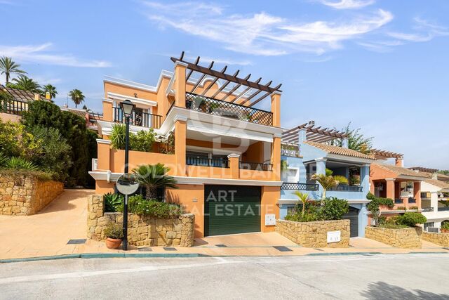 Elegant townhouse in Brisas del Sur, Nueva Andalucía