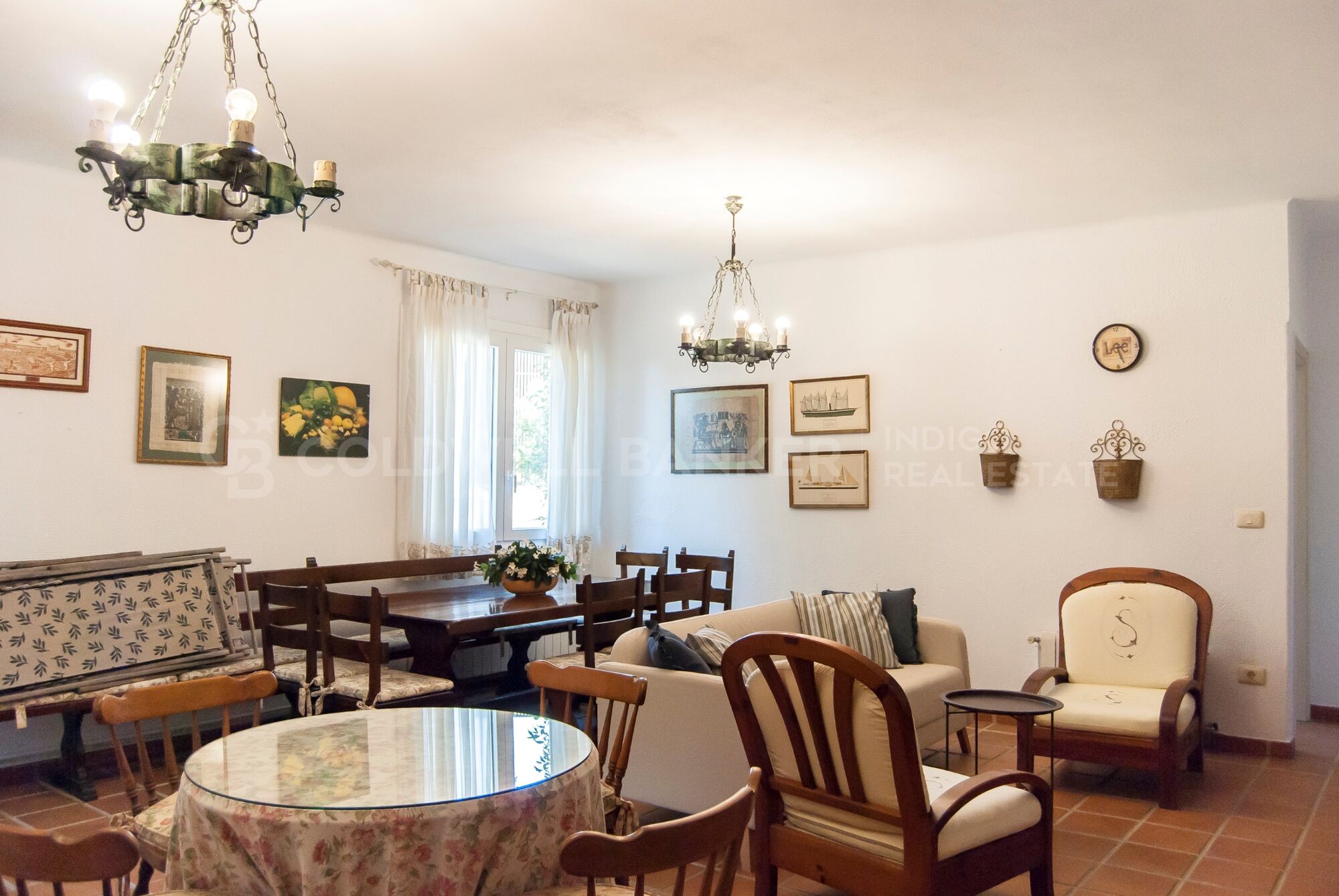 Luxury villa in Playa America with sea views and private access street