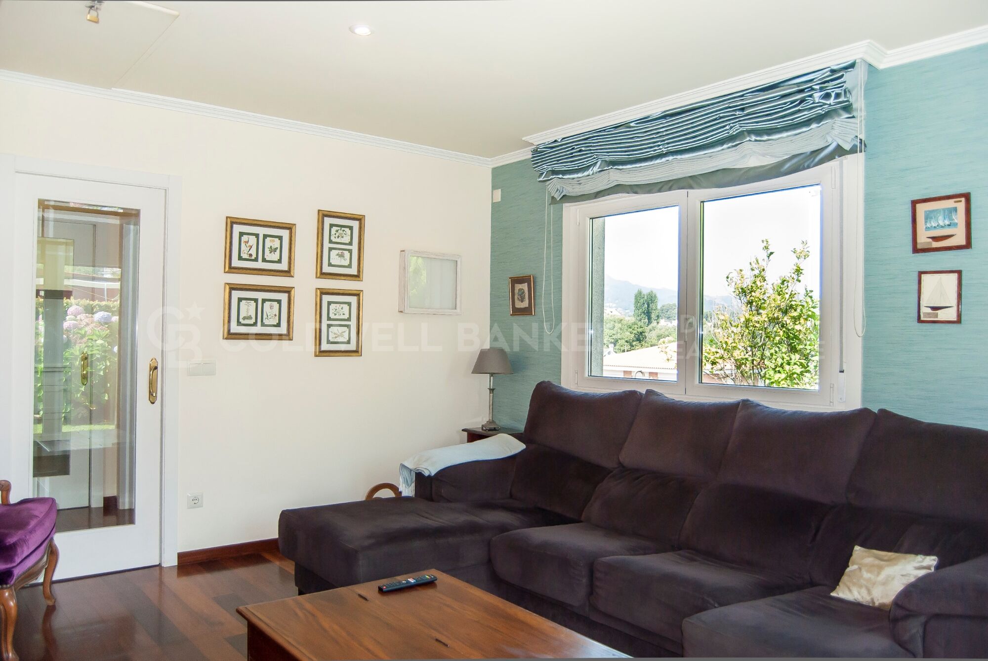 Luxury villa in Playa America with sea views and private access street