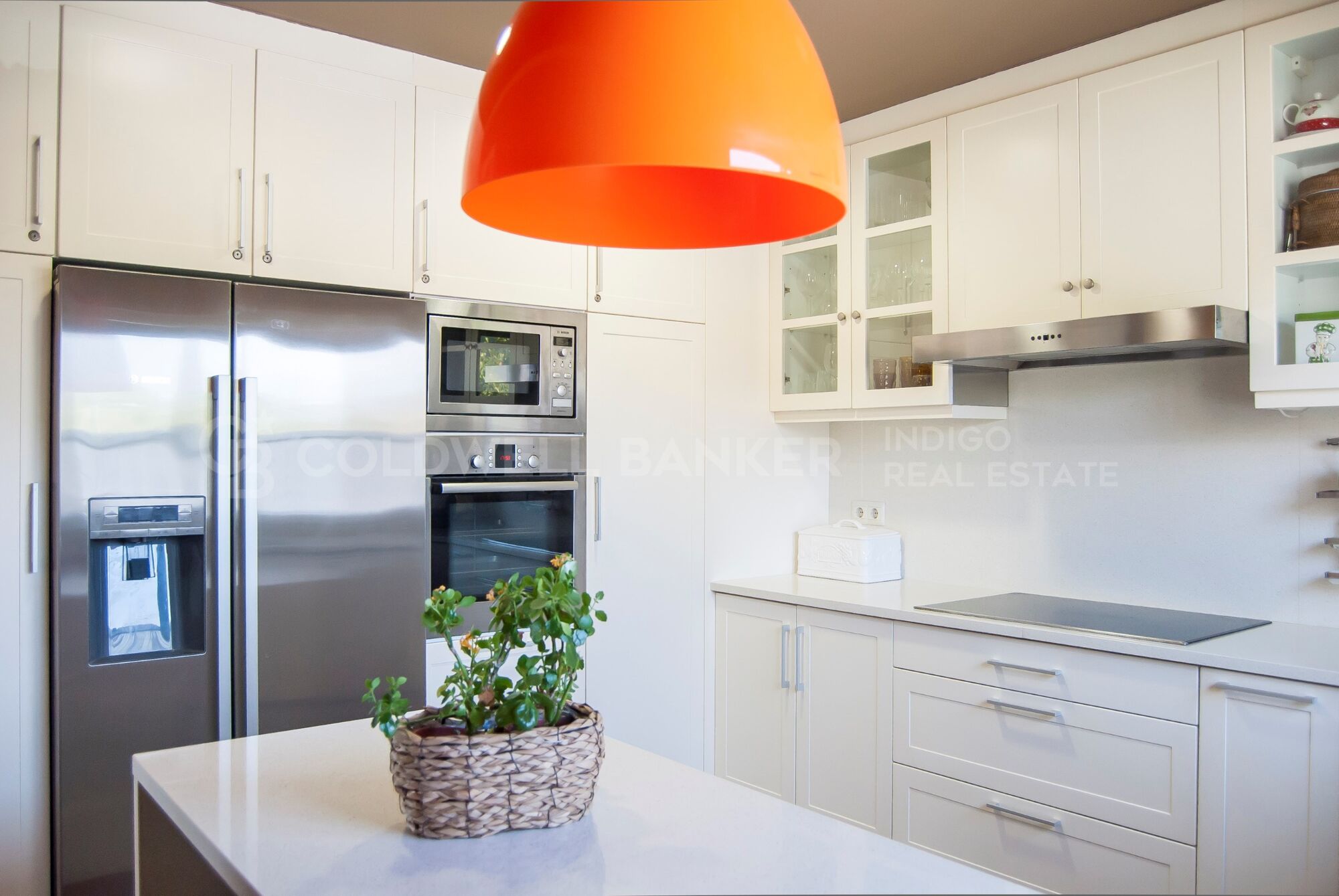 Luxury villa in Playa America with sea views and private access street