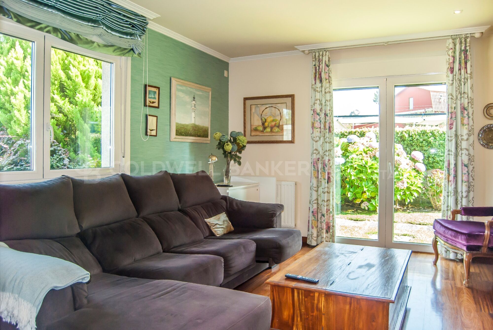 Luxury villa in Playa America with sea views and private access street