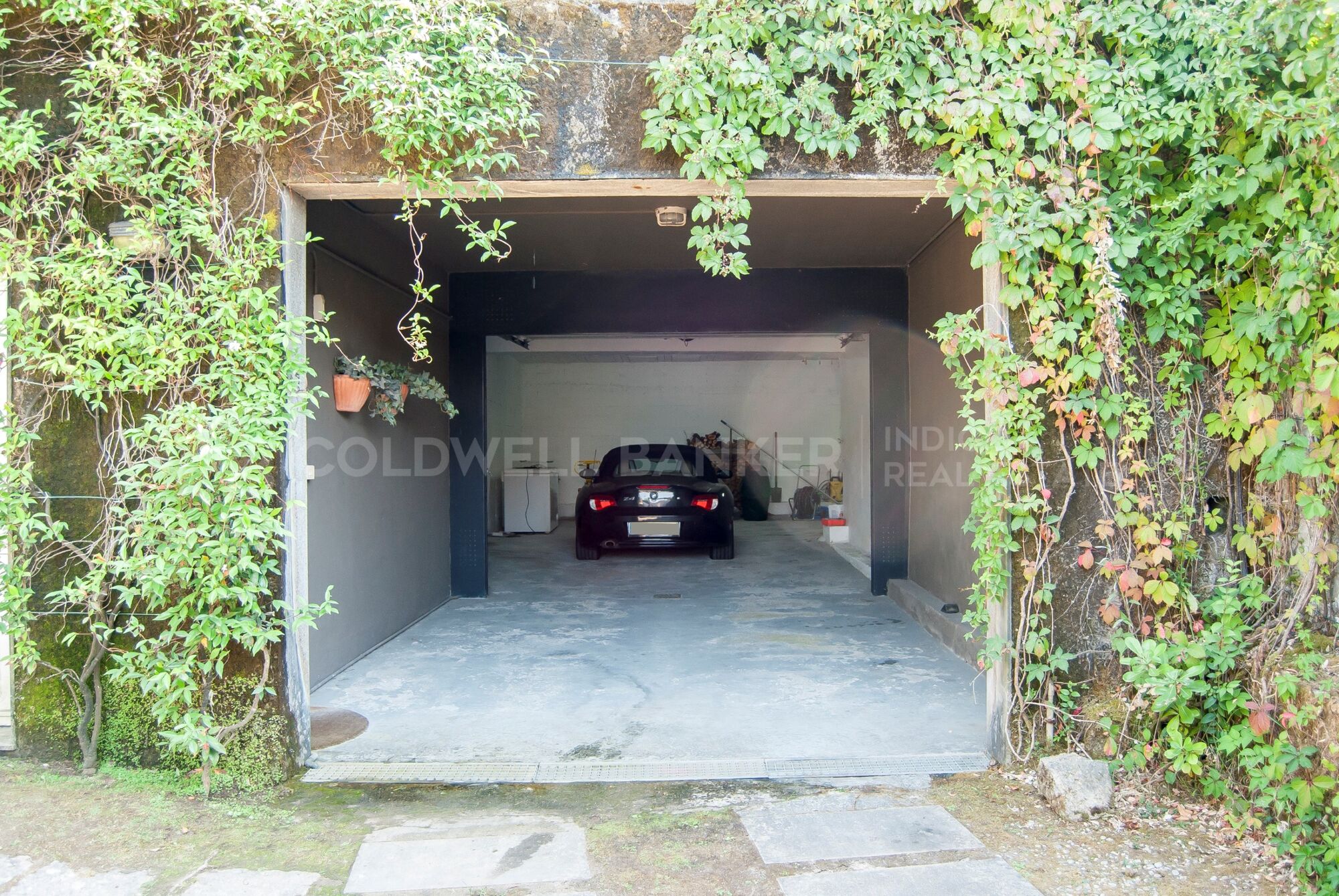 Luxury villa in Playa America with sea views and private access street