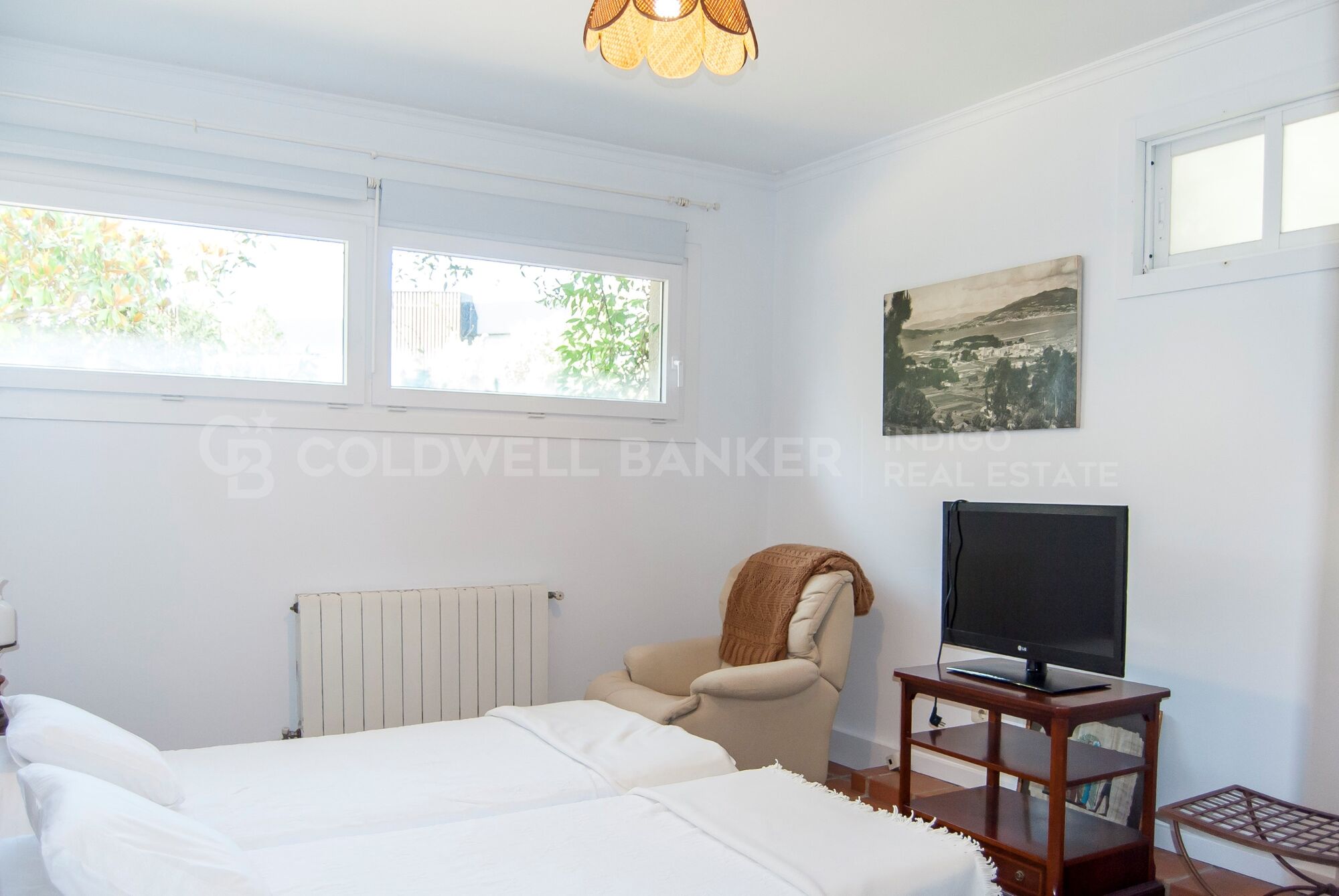 Luxury villa in Playa America with sea views and private access street