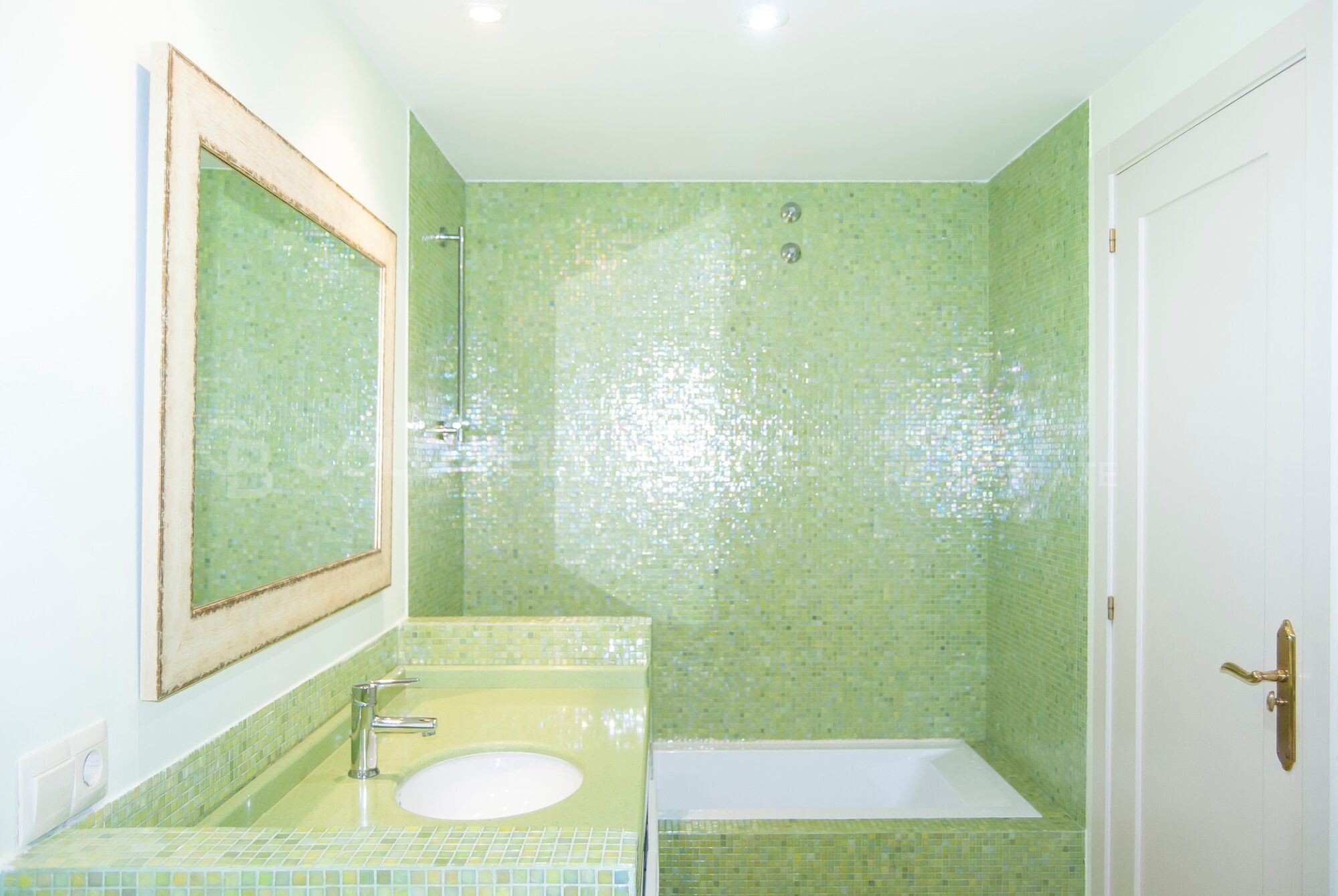 Luxury villa in Playa America with sea views and private access street