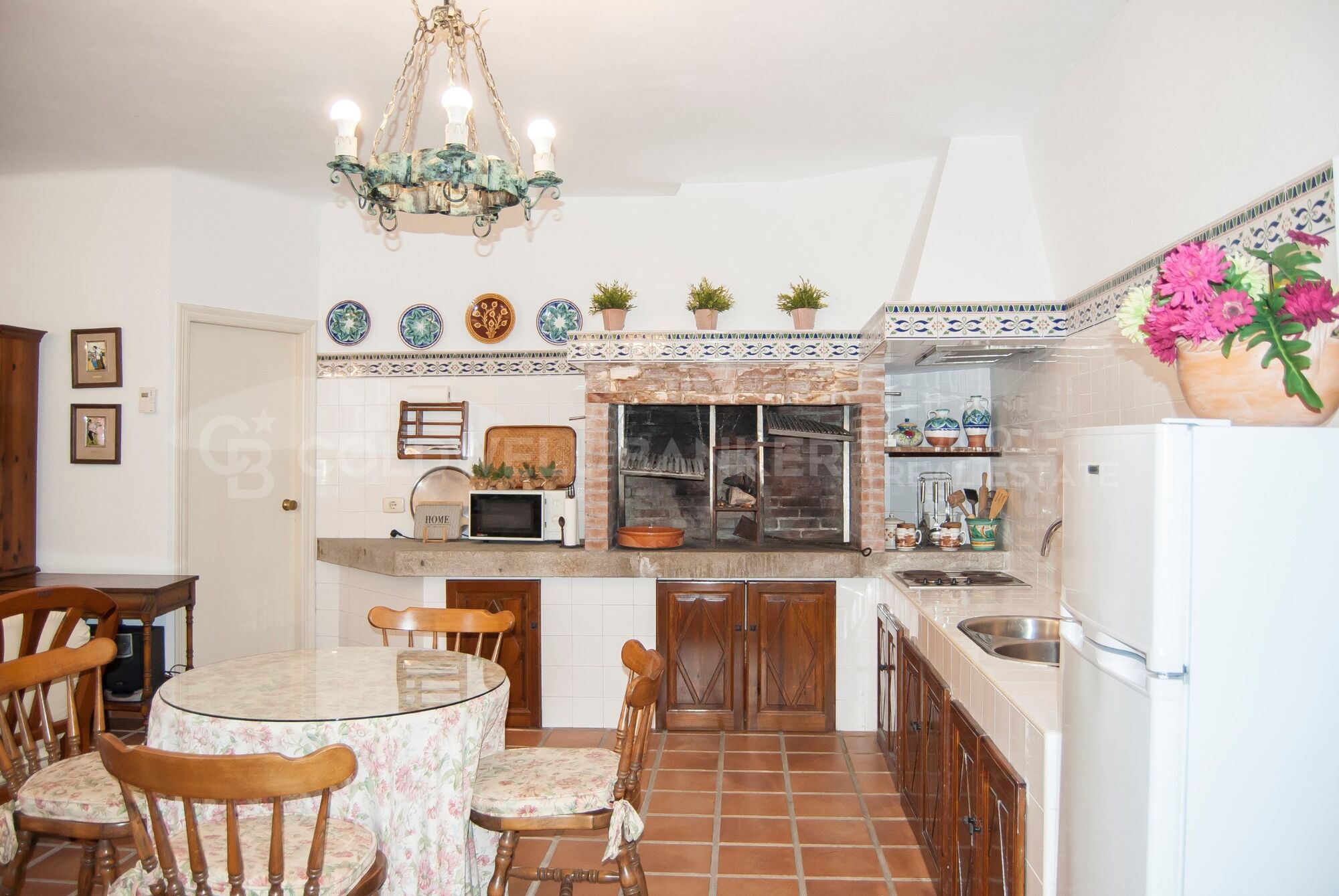 Luxury villa in Playa America with sea views and private access street