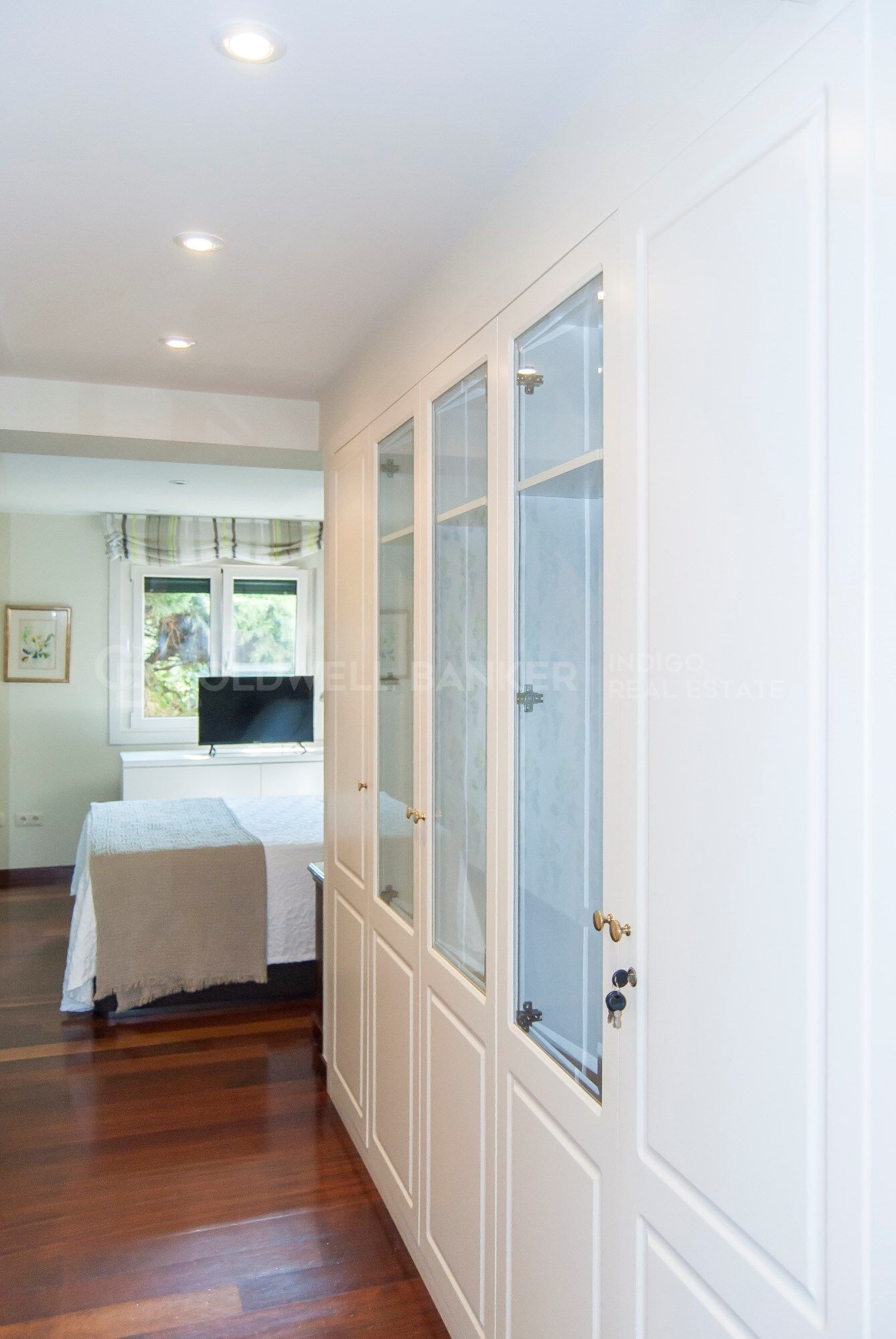 Luxury villa in Playa America with sea views and private access street