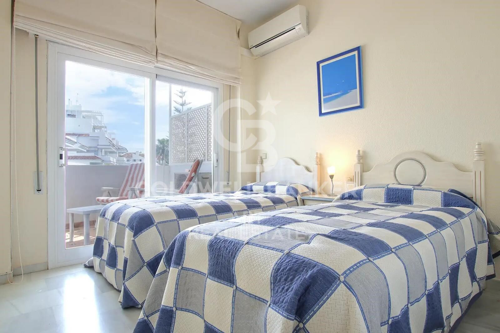 Elegant apartment in Royal Garden, Nueva Andalucía, Marbella