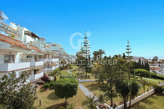 Elegant apartment in Royal Garden, Nueva Andalucía, Marbella