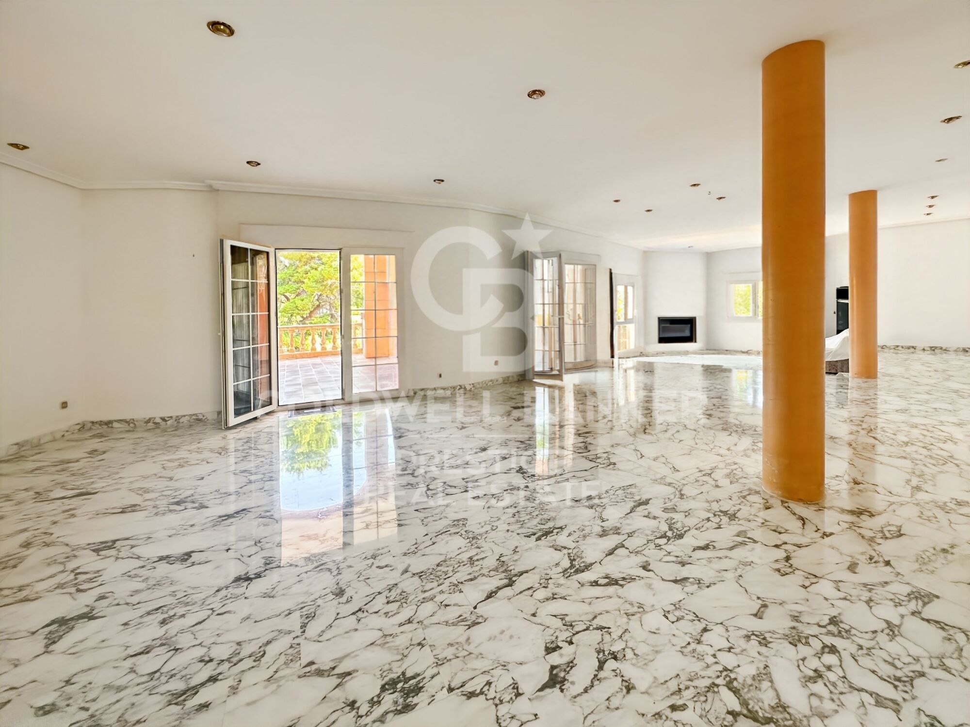 Exklusive Villa mit Panoramablick auf das Meer in Canyamel
