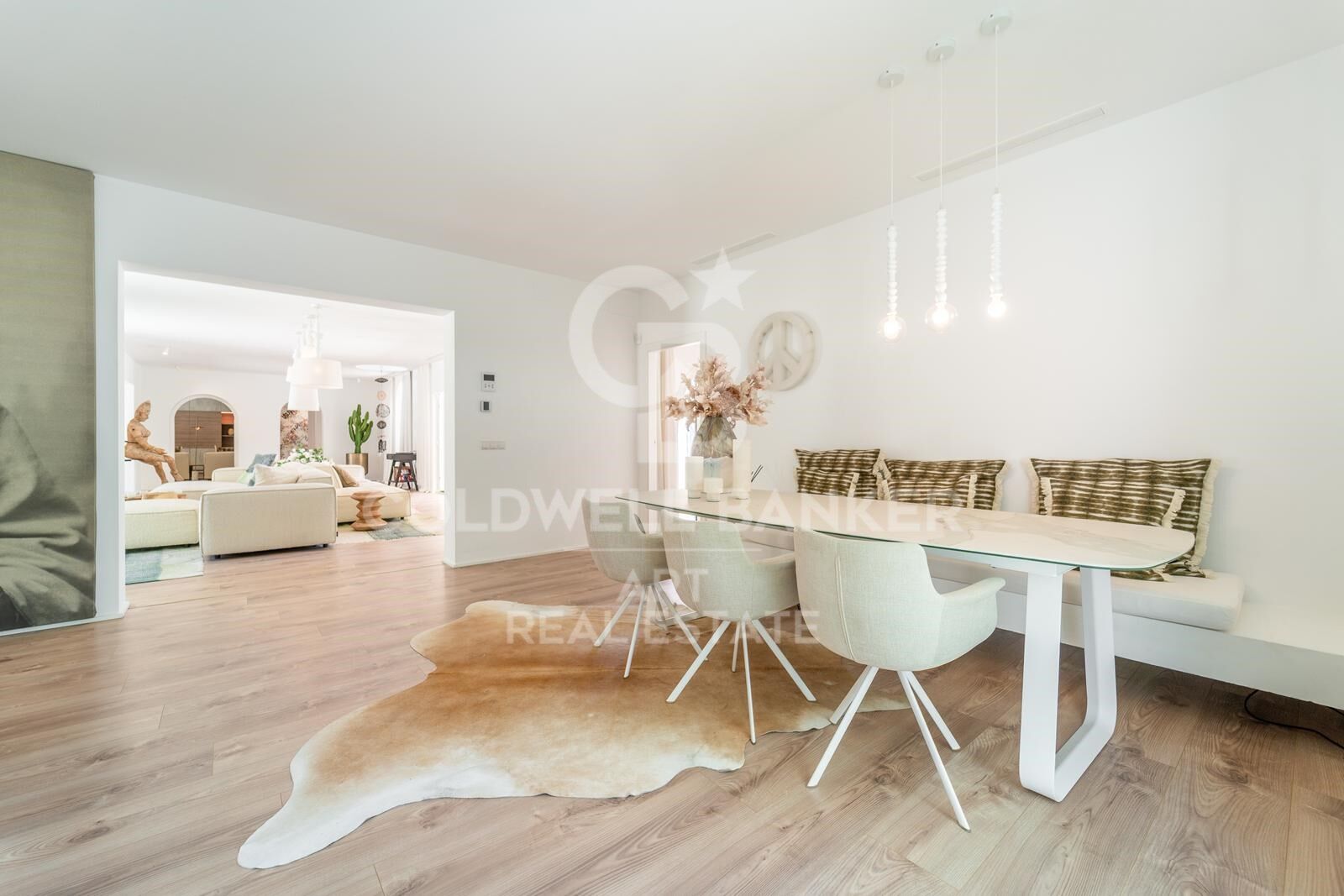 Villa elegante en primera línea de golf en Guadalmina Alta, Marbella