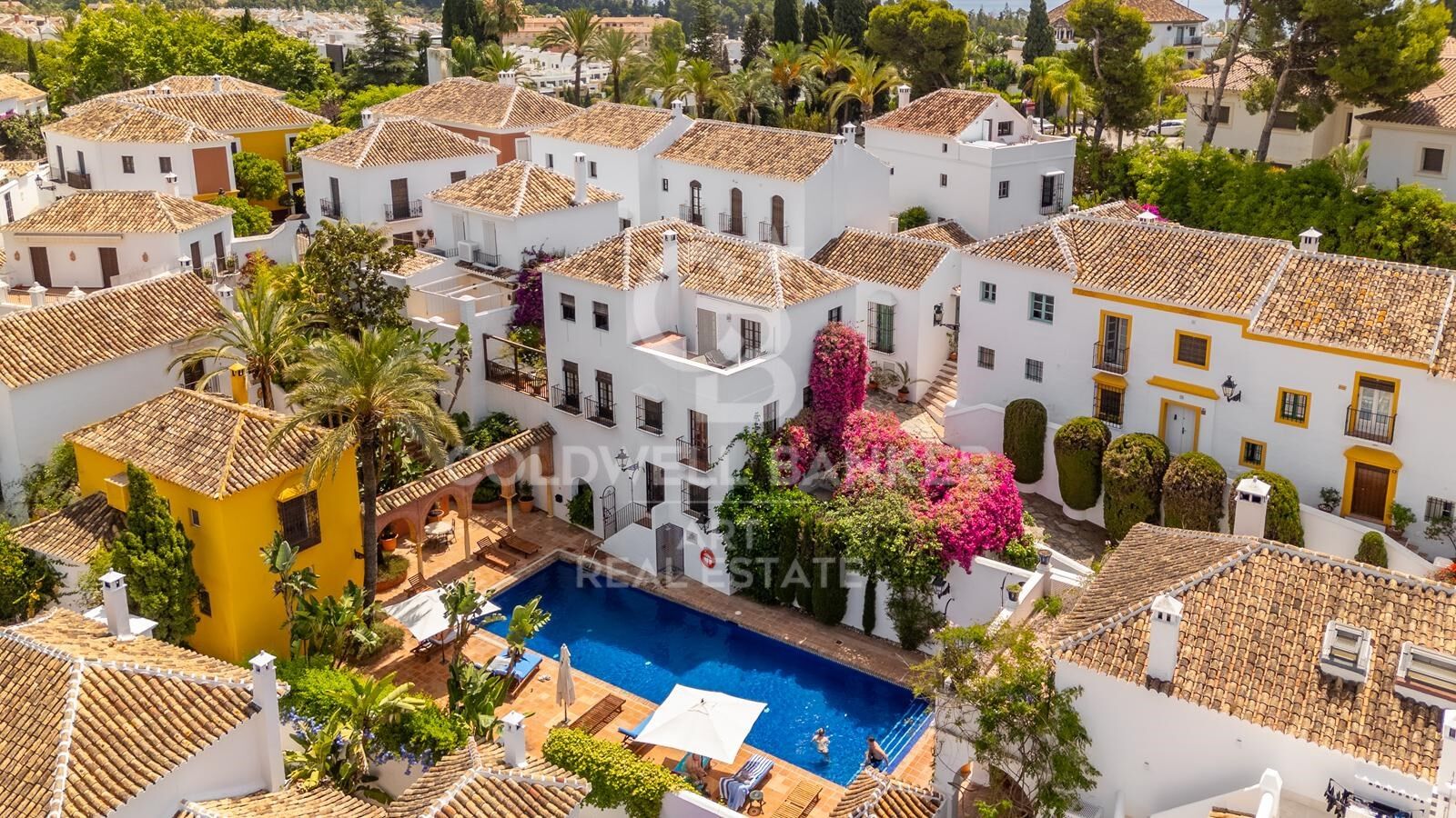 Encantadora casa adosada con vistas en Lomas del Marbella Club Pueblo