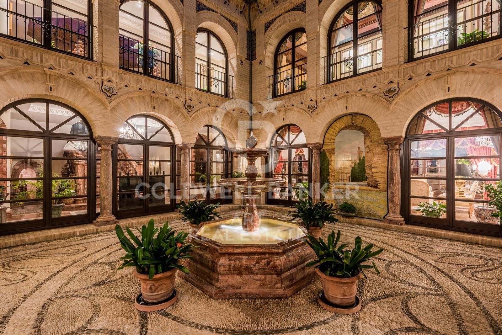 Elegante Villa auf dem Hügel von Sierra Blanca mit Panoramablick auf das Meer, Marbella