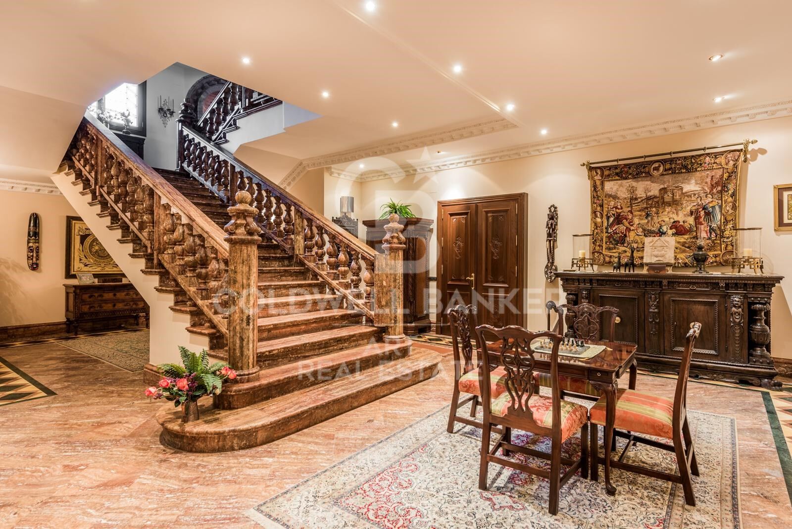 Elegante Villa auf dem Hügel von Sierra Blanca mit Panoramablick auf das Meer, Marbella