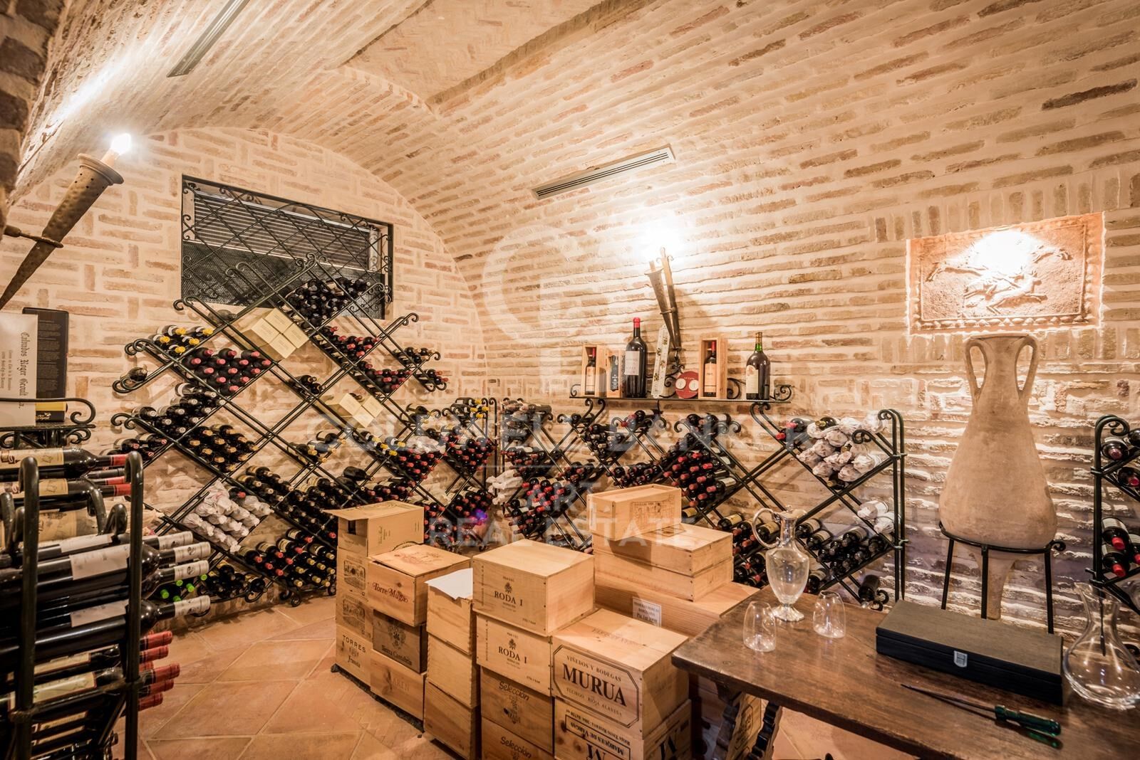 Elegante Villa auf dem Hügel von Sierra Blanca mit Panoramablick auf das Meer, Marbella