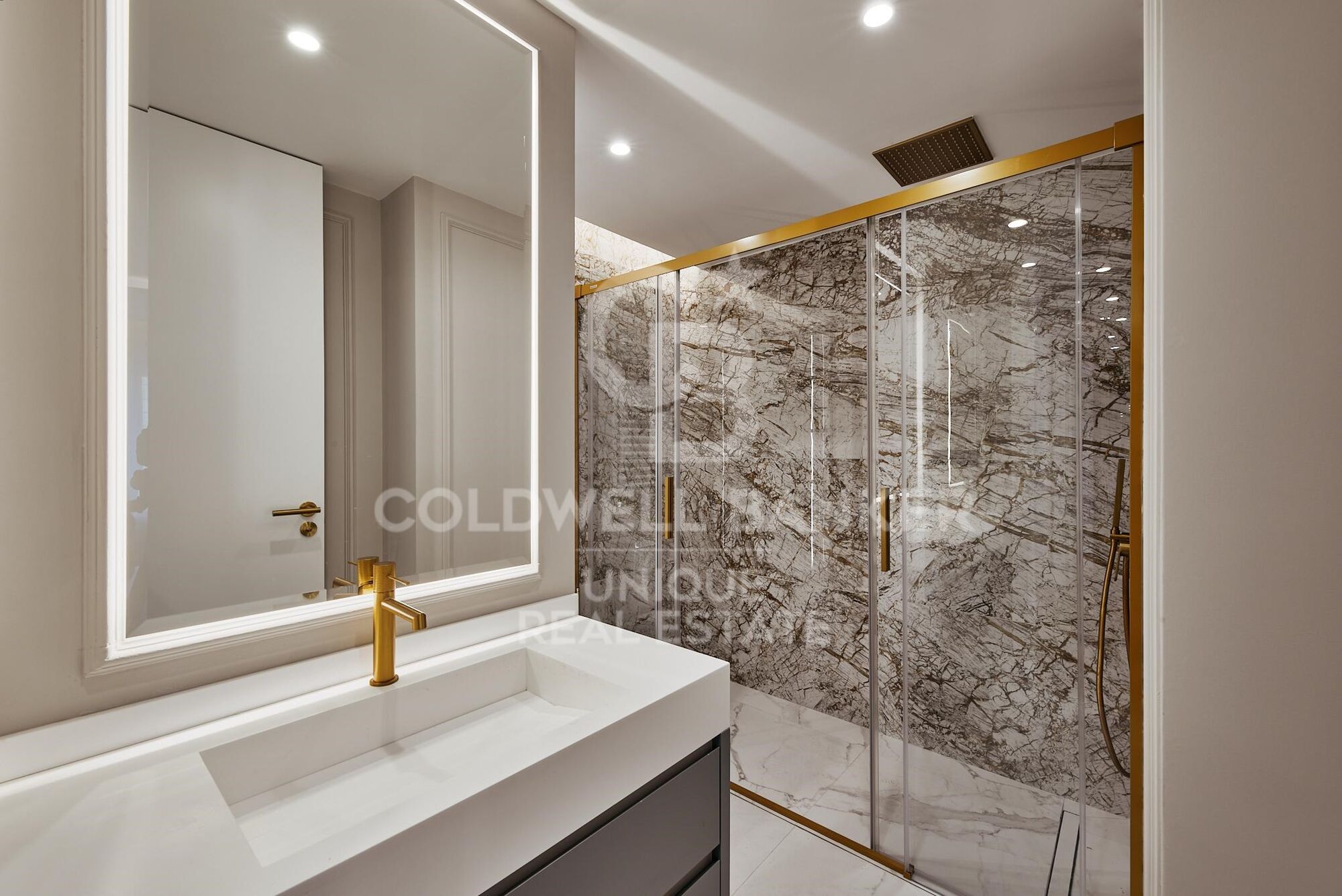 Piso exterior con 2 terrazas en Lista, Madrid