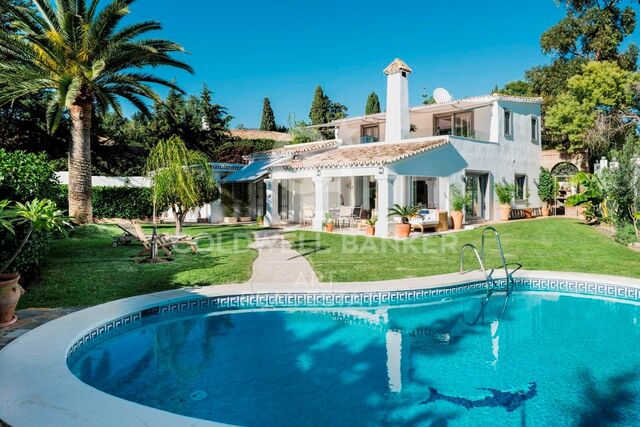 Elegant Andalusian-style villa with modern comfort in Fuente del Espanto, Marbella