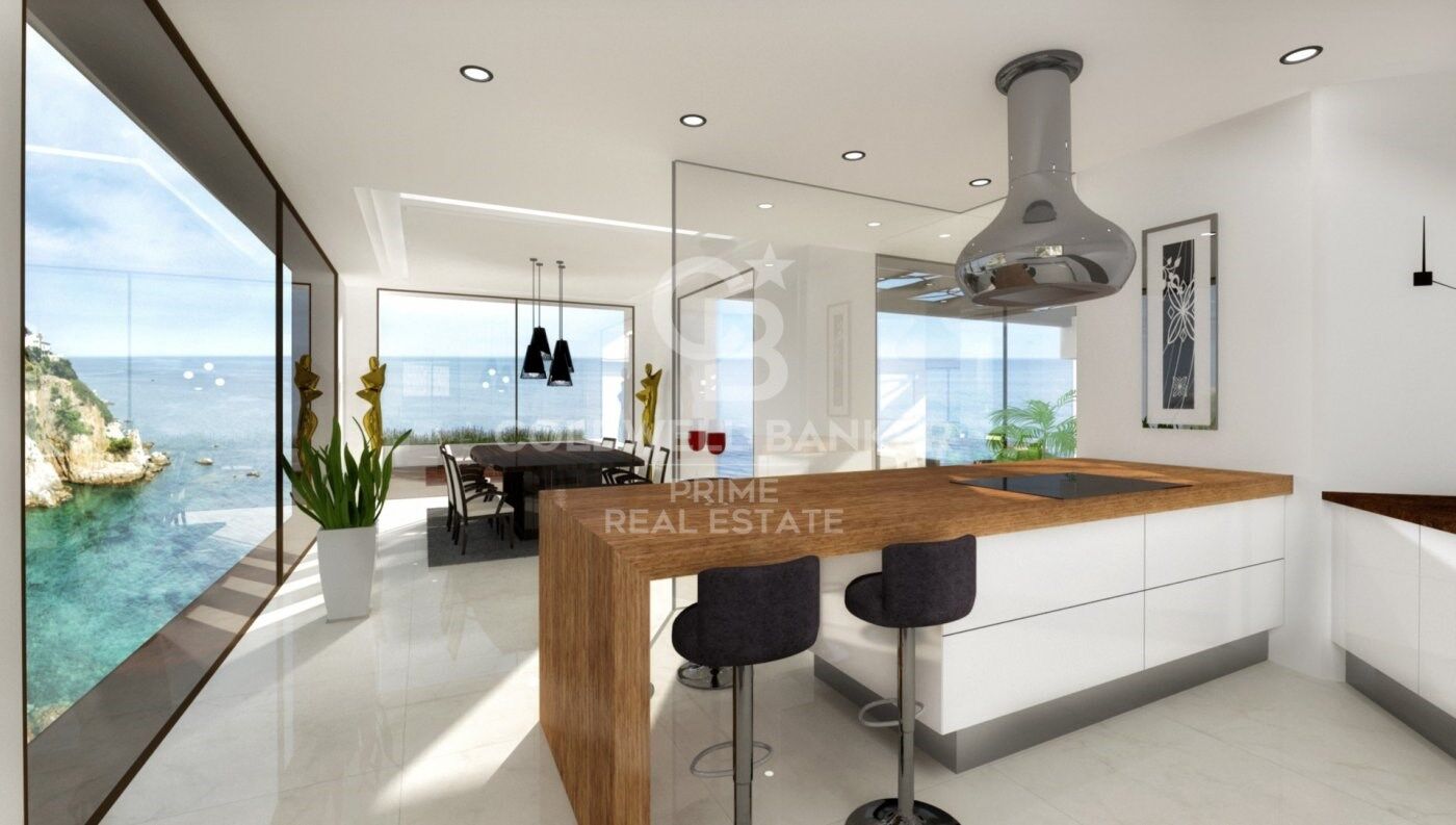 Exclusive seafront villa for sale located in Lloret de Mar