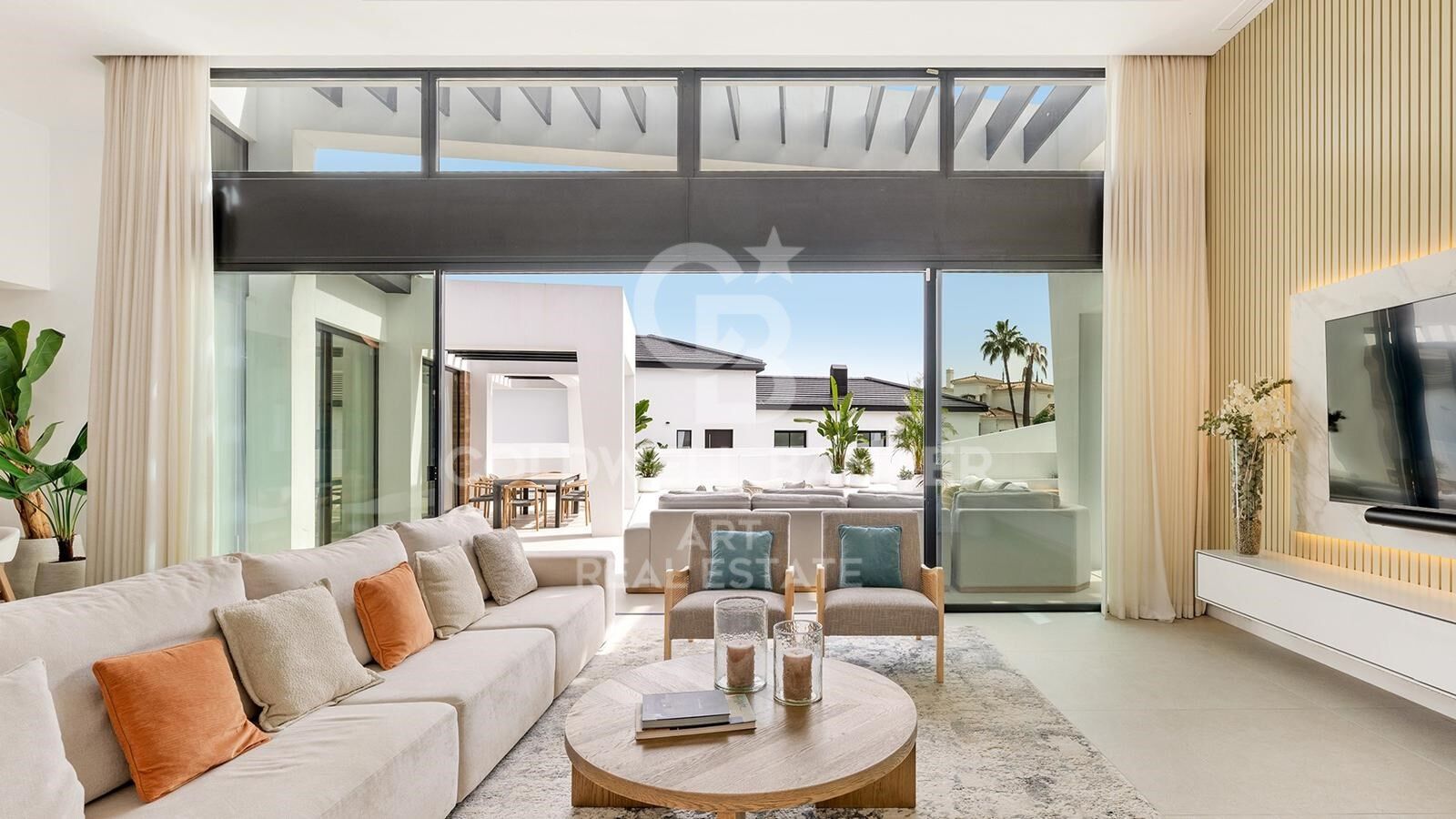 Zeitgemäße Villa mit stilvollem Komfort in Los Naranjos Golf, Nueva Andalucía, Marbella