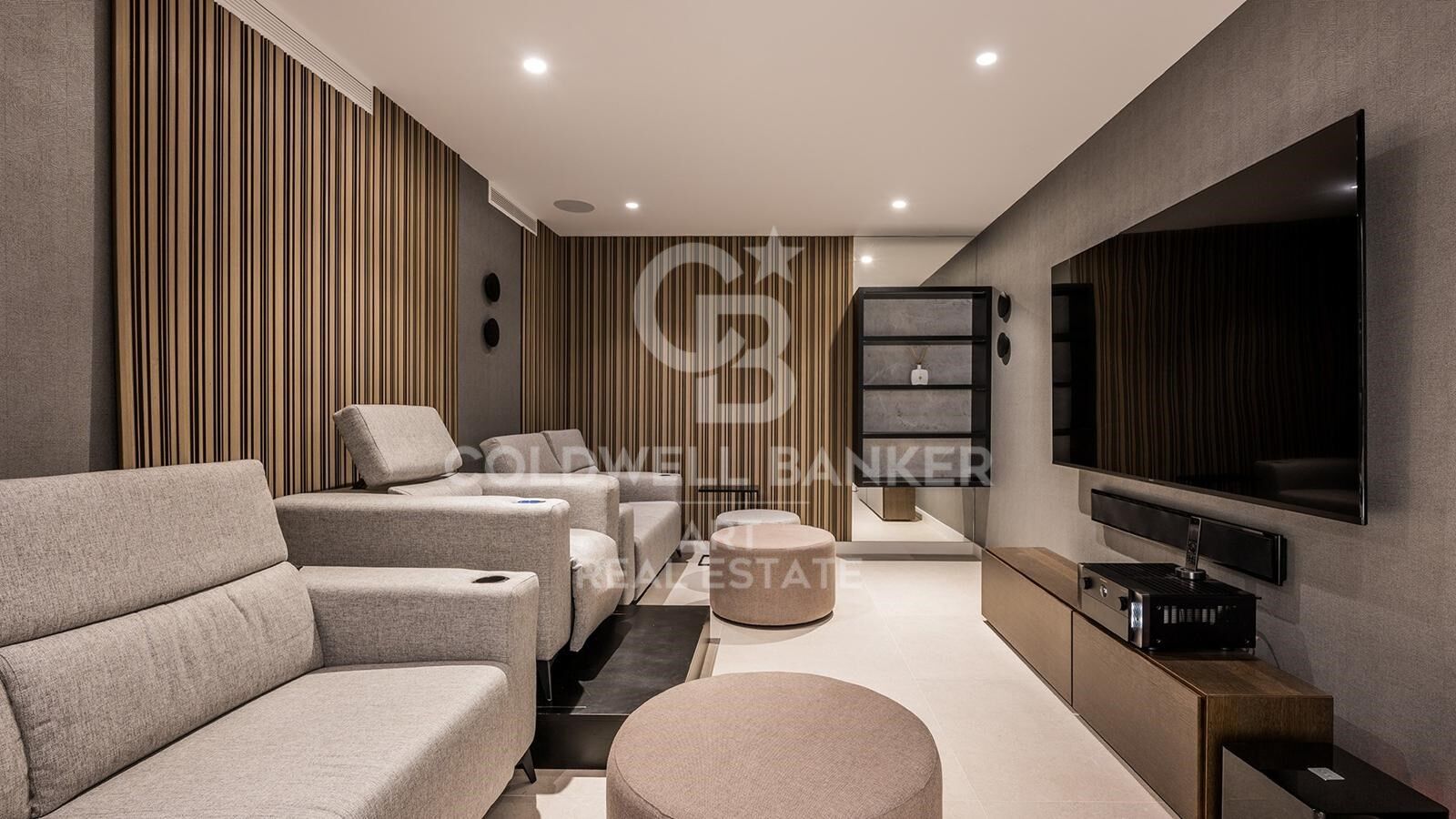 Zeitgemäße Villa mit stilvollem Komfort in Los Naranjos Golf, Nueva Andalucía, Marbella