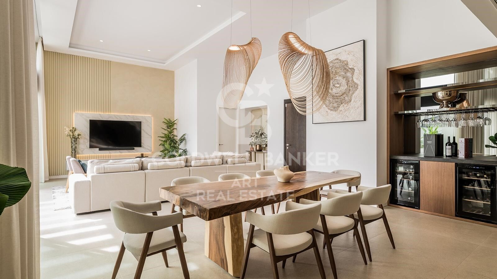 Zeitgemäße Villa mit stilvollem Komfort in Los Naranjos Golf, Nueva Andalucía, Marbella