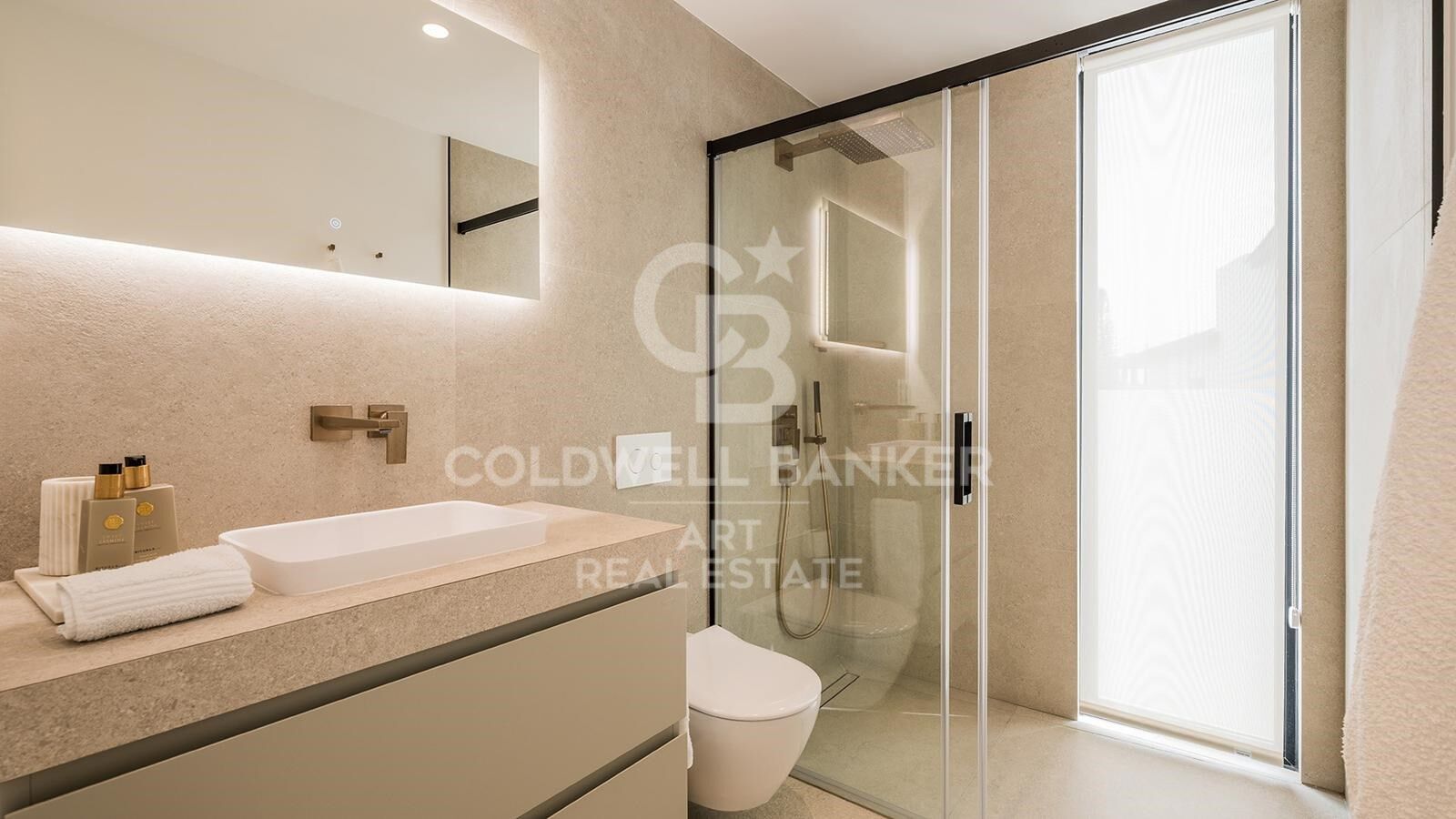 Zeitgemäße Villa mit stilvollem Komfort in Los Naranjos Golf, Nueva Andalucía, Marbella