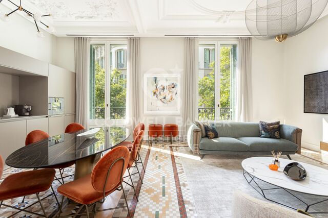Luxury temporary rental in Casa Burés, Barcelona