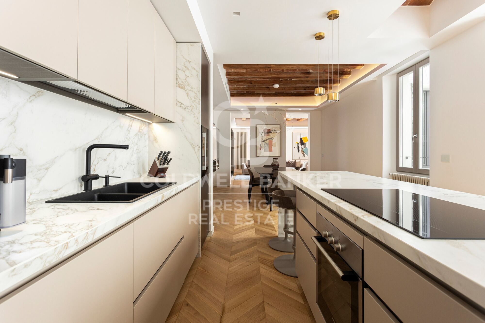 Eleganz und zeitloser Luxus im Herzen des Stadtteils Eixample Dreta in Barcelona