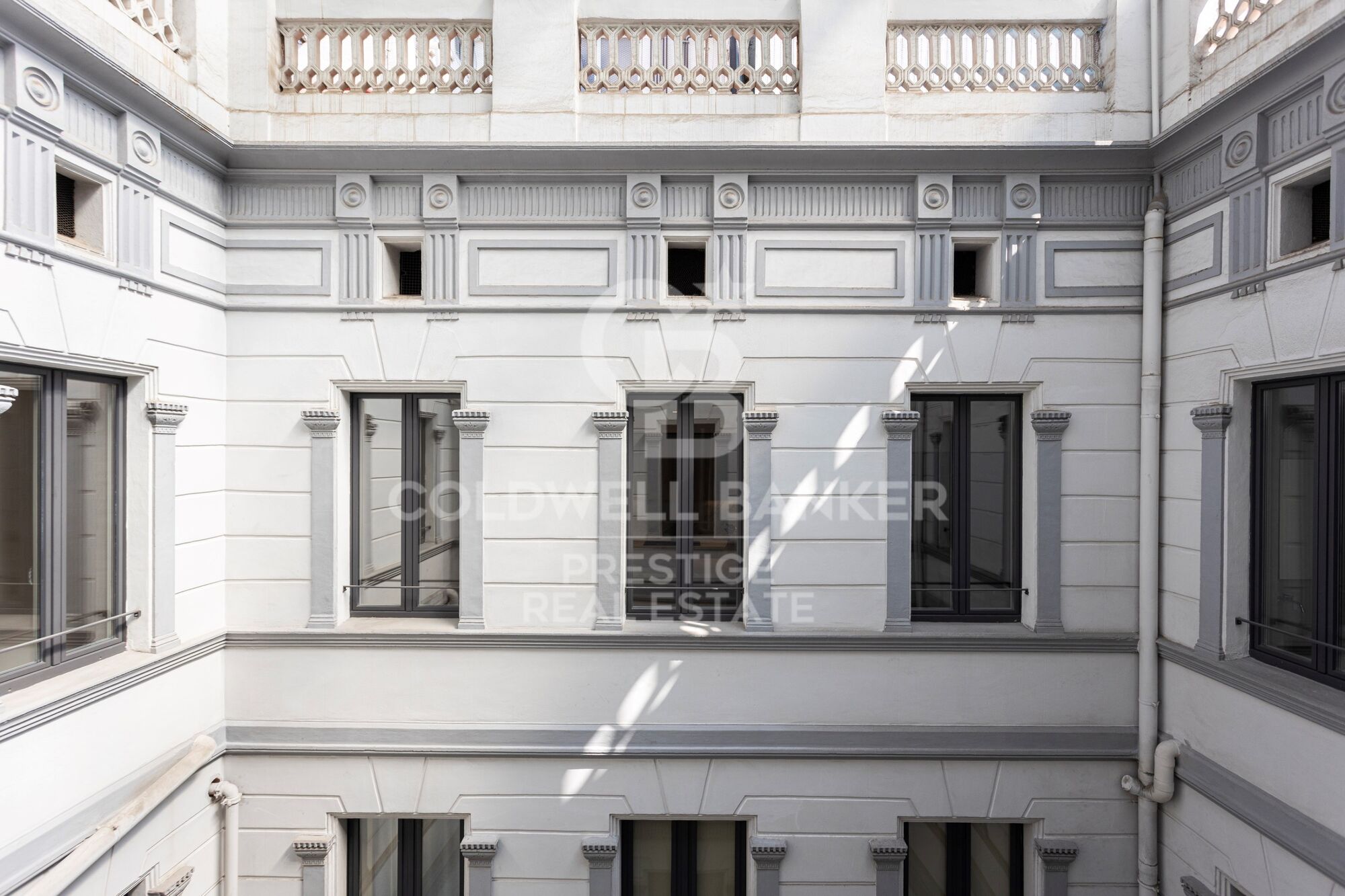 Eleganz und zeitloser Luxus im Herzen des Stadtteils Eixample Dreta in Barcelona