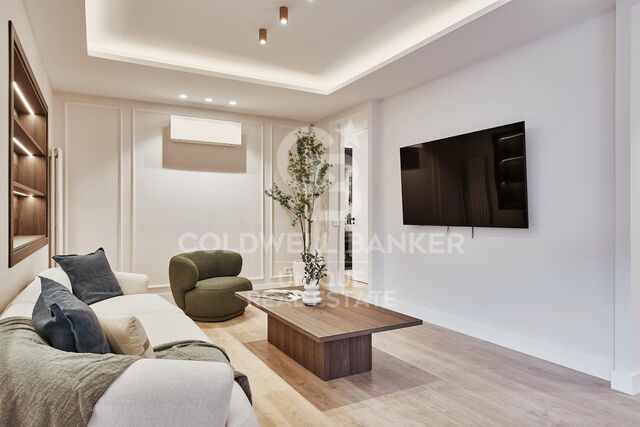 Brand new 3-bedroom flat in Almagro, Madrid