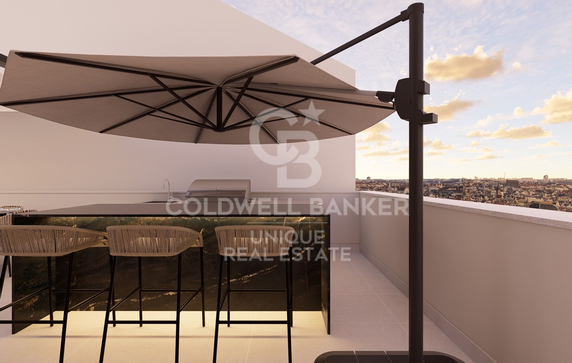 Brand new 4-bedroom penthouse with terrace and pool in the centre of Madrid
