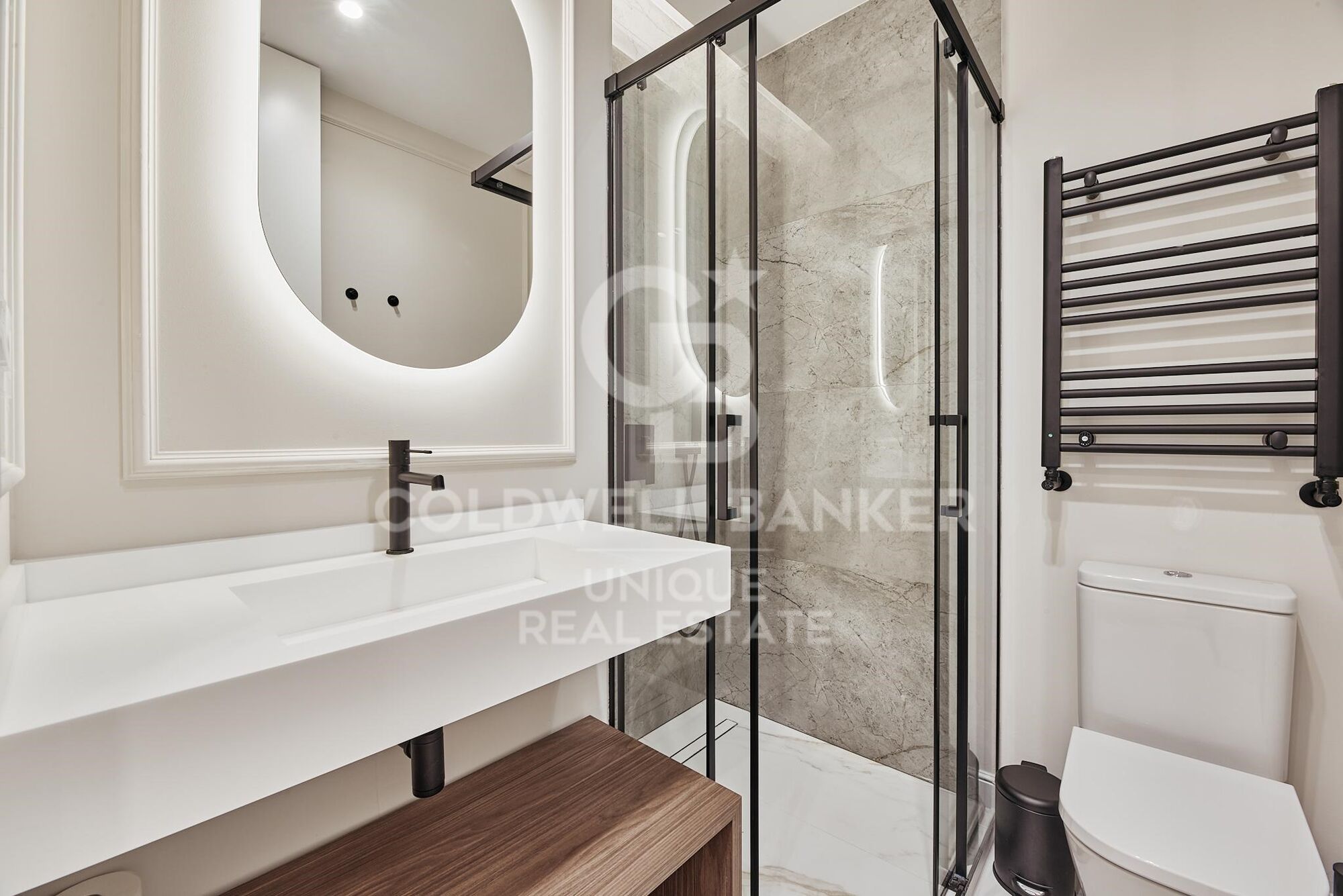 Brand new 3-bedroom exterior flat with terrace in Castellana, Madrid