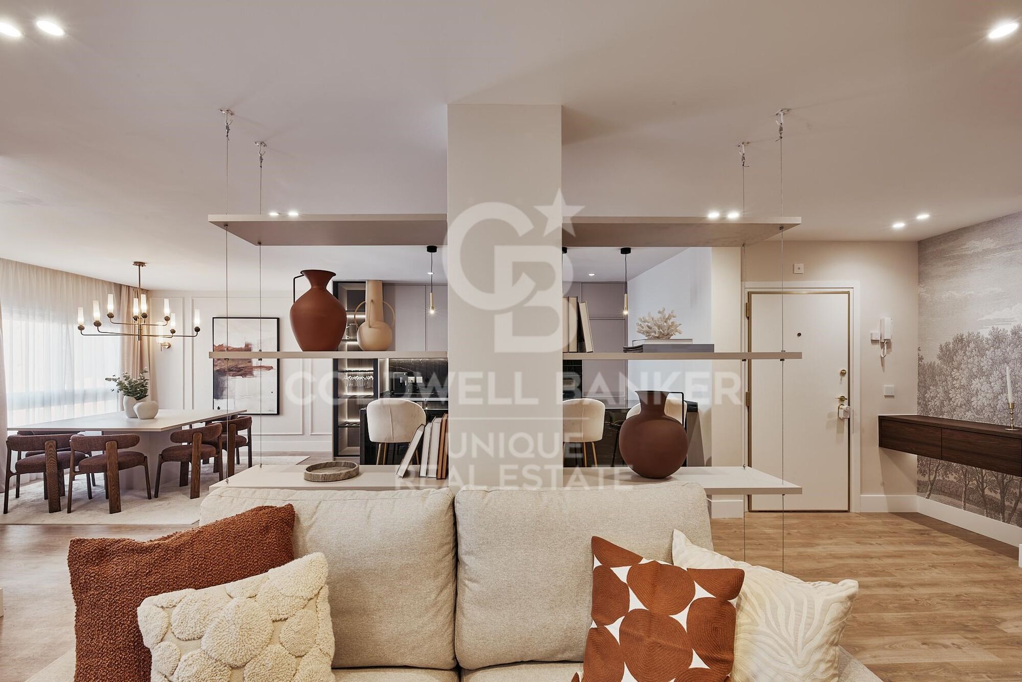 Brand new flat with 3 bedrooms balcony, garage and storage room in Castellana, Madrid
