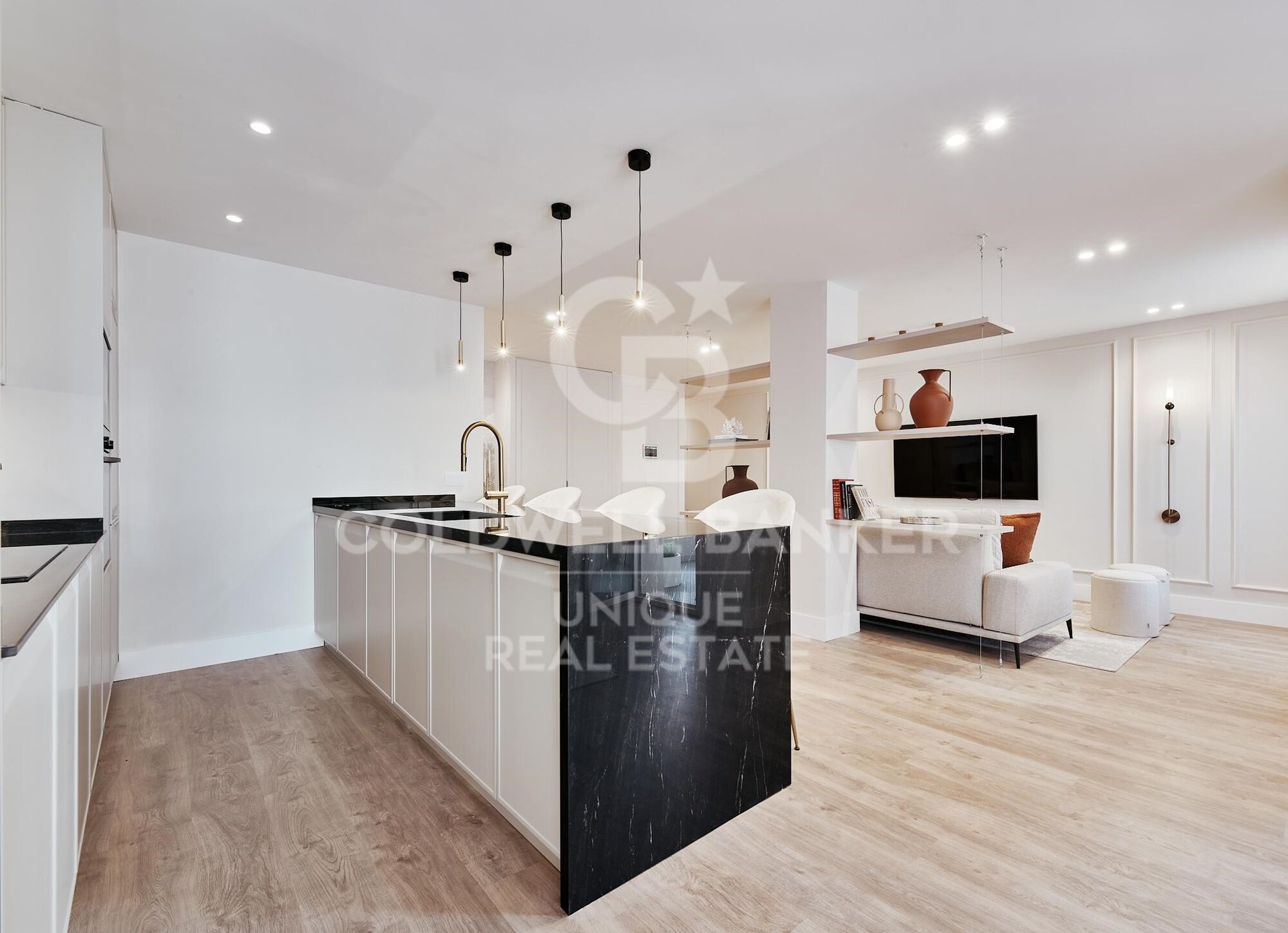 Brandneue Wohnung mit 3 Schlafzimmern, Balkon, Garage und Abstellraum in Castellana, Madrid