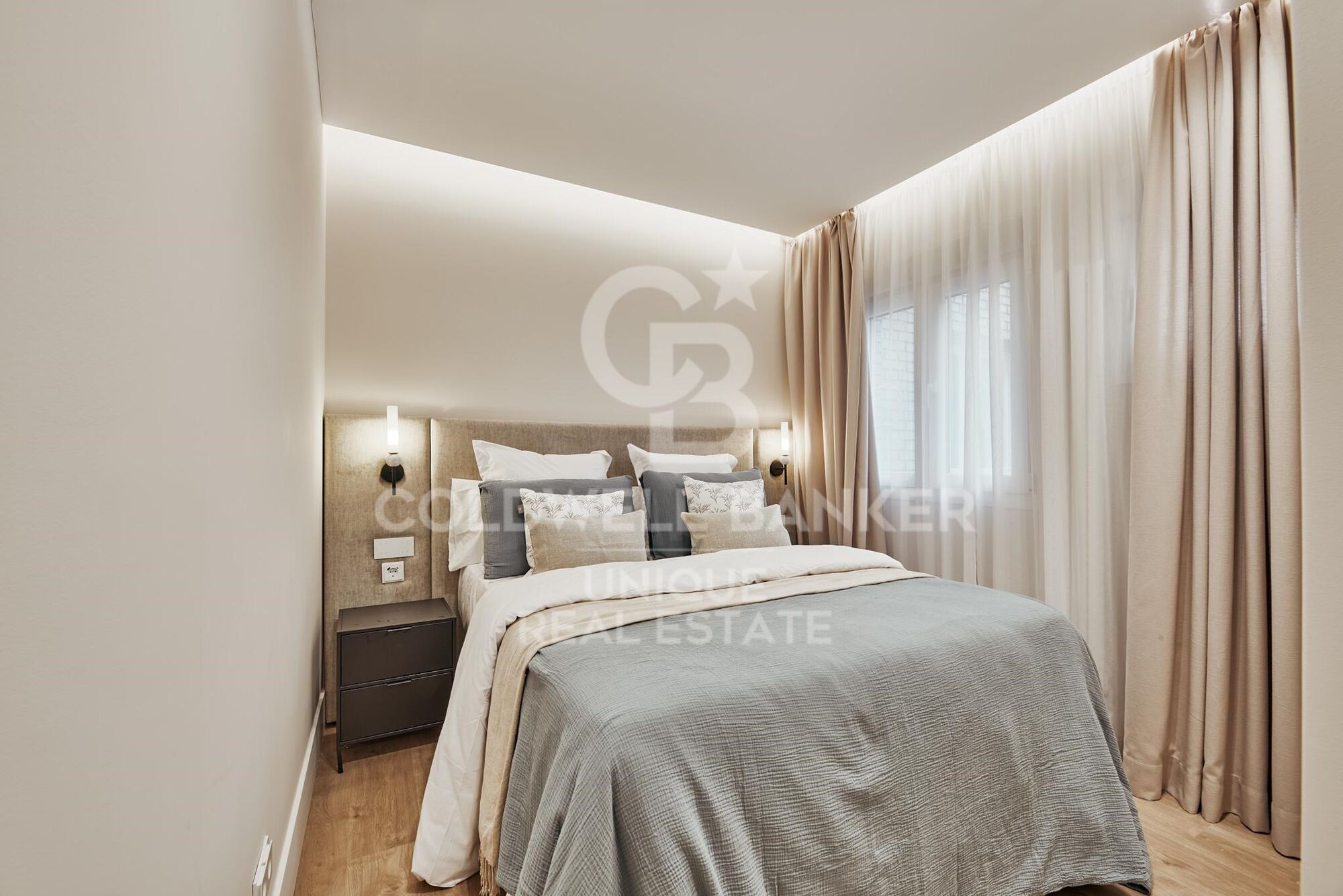 Brand new flat with 3 bedrooms balcony, garage and storage room in Castellana, Madrid