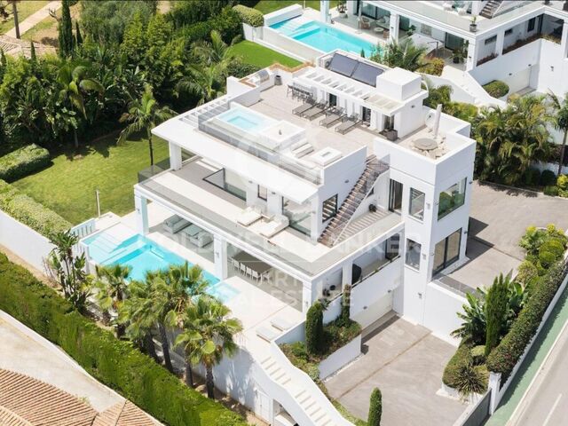 Elegante villa contemporánea con impresionantes vistas en Nagüeles, Milla de Oro de Marbella