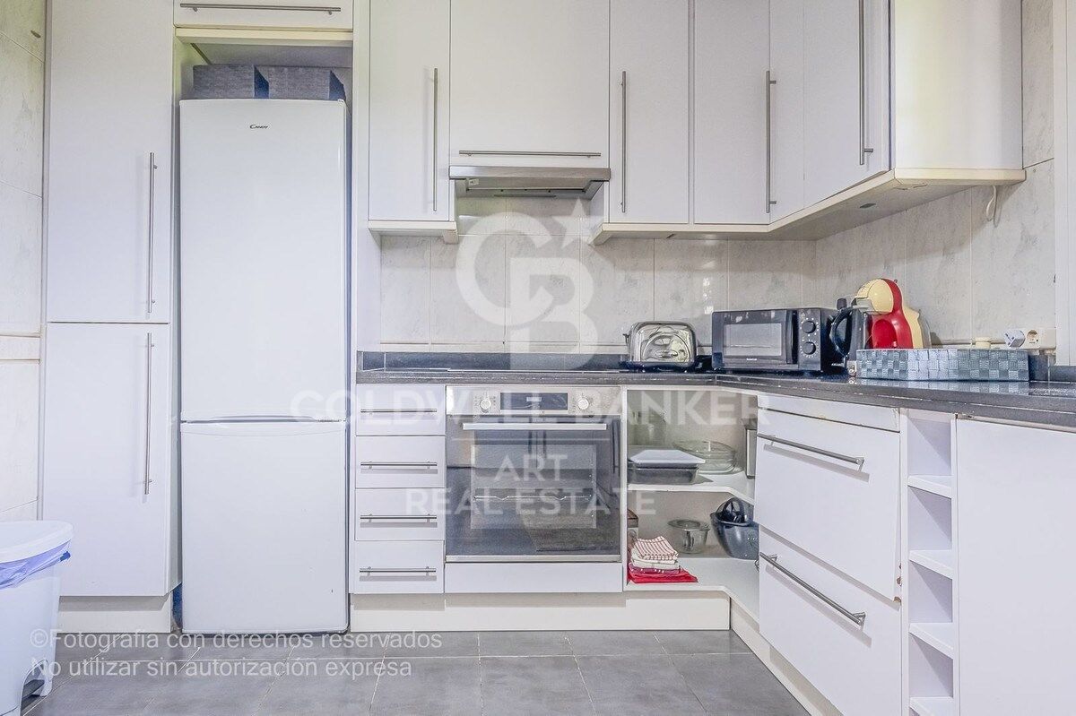 Elegante casa adosada en Bel-Air: comodidad, espacio y vistas al mar en la Nueva Milla de Oro, Estepona