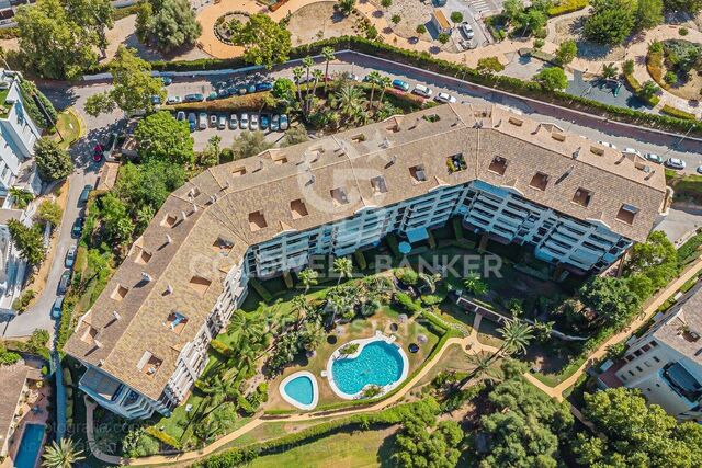 Elegant 2-bedroom apartment in Guadalcántara Golf, Guadalmina Alta