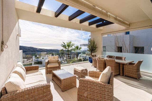 Luxury coastal living with panoramic sea views at Marbella Club Hills, Benahavís