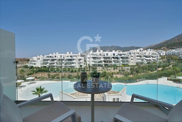 Refined apartment living with sea & mountain views in Higuerón West, Costa del Sol