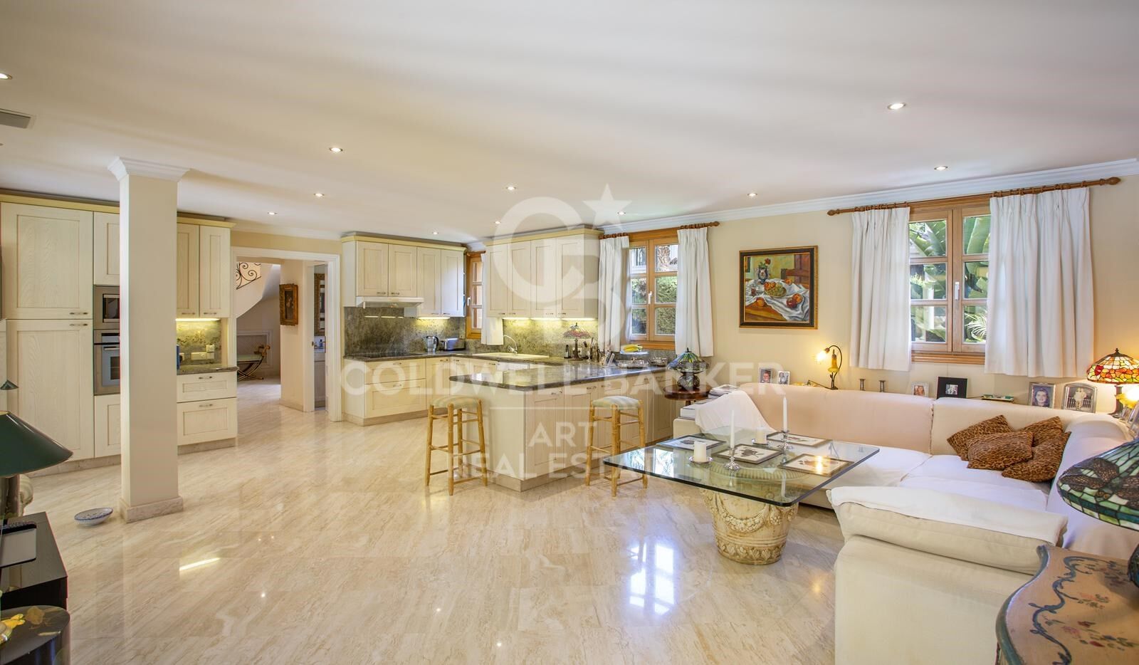 Villa with timeless elegance in the heart of Nueva Andalucía, Marbella