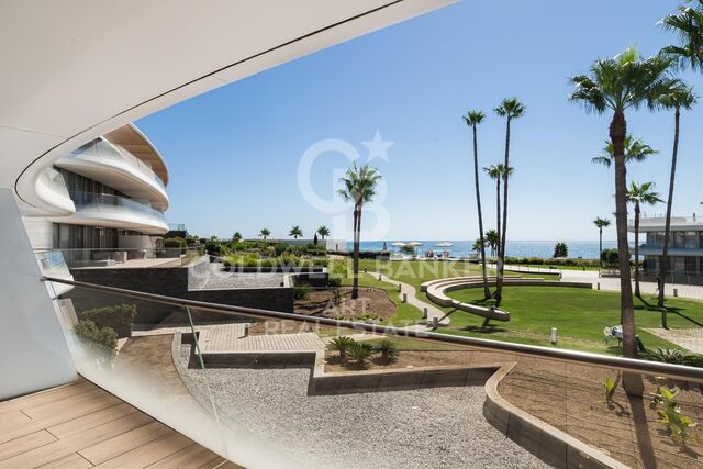 Luxurious 2-Bedroom beachfront apartment, Estepona