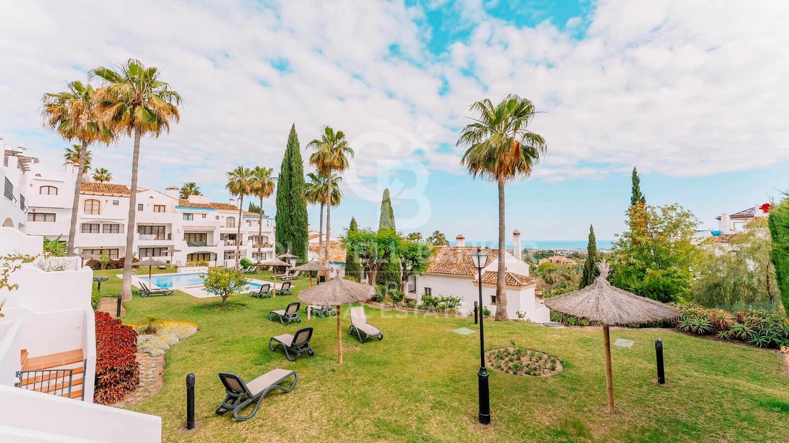 Encantadora casa en comunidad exclusiva con vistas al mar, Los Arqueros, Benahavís